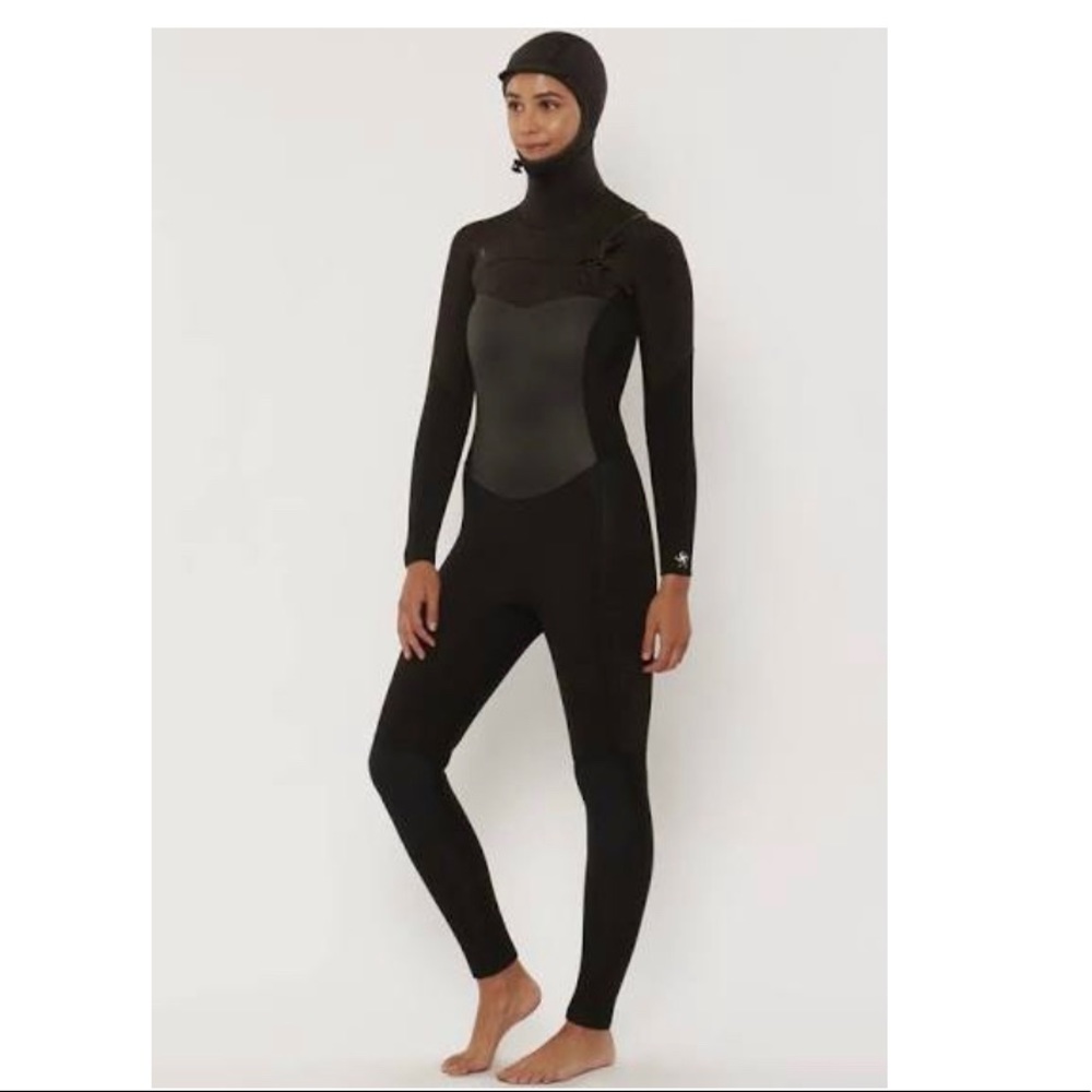 VISSLA Sisstrrevolution Women's 5/4 Hooded Wetsuit - Black